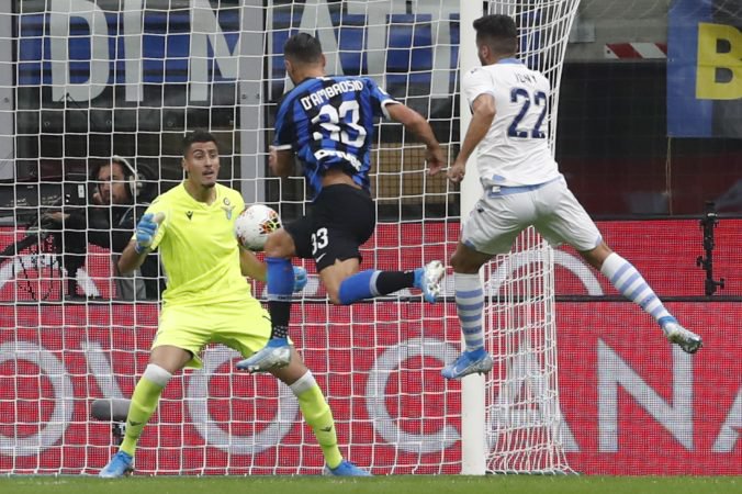 Video: Škriniarov Inter je v Serie A stále stopercentný, SSC Neapol doma prekvapujúco zaváhal