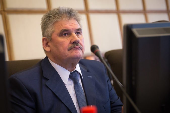 Pellegriniho vláda bude rokovať o minimálnej mzde, minister Richter navrhne sumu 580 eur