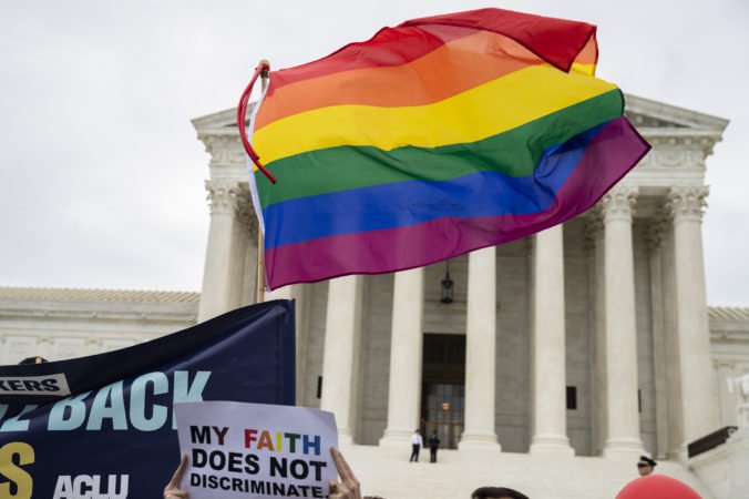 Blízko Najvyššieho súdu USA našli pred vypočutím argumentov o LGBT právach podozrivé balíčky