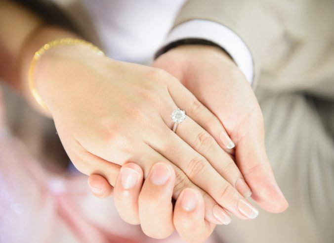 Muž deň pred svadbou vykradol banku, snúbenici chcel kúpiť vytúžený prsteň