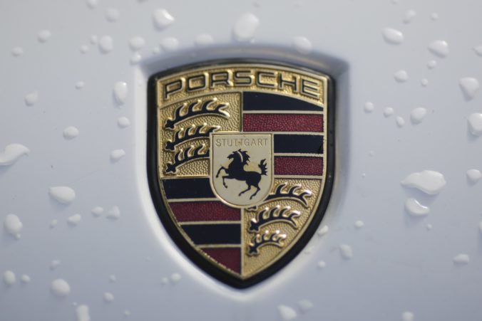 Porsche chce na Slovensku vybudovať centrum automatizácie, od Pellegriniho vlády žiada milióny eur