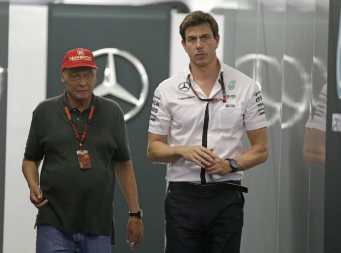 Formula 1 sa v „turbo ére“ zmenila na dominanciu Mercedesu, Wolff ďakuje za šiesty titul aj Laudovi