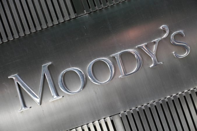 Globálna ekonomika sa môže dostať do recesie, riziko je podľa Moody’s nepríjemne vysoké