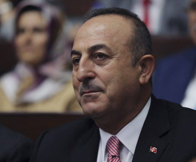 Turecko nezastrašia sankcie ani hrozby, minister zahraničia plánuje na sankcie patrične odpovedať