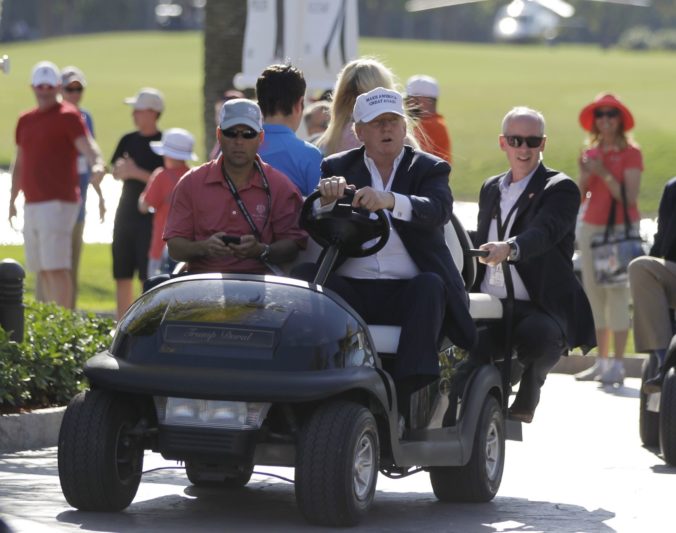 Summit G7 bude v Trumpovom golfovom klube, účasť Putina je otázna