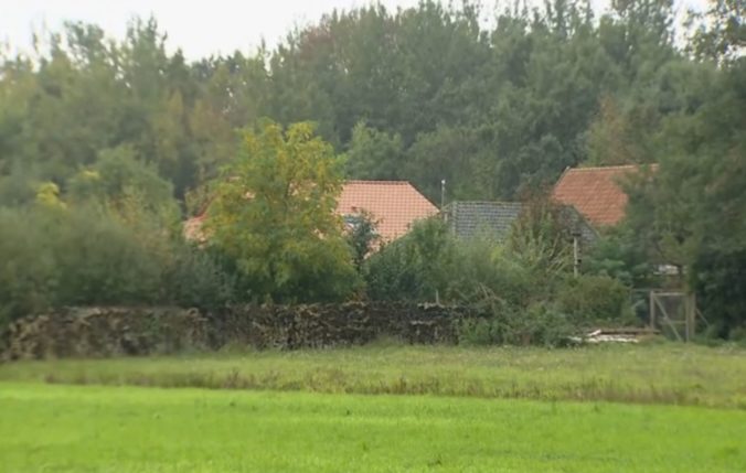 Vyšetrovanie izolovanej rodiny na farme v Holandsku pokračuje, zatkli druhého „otca“
