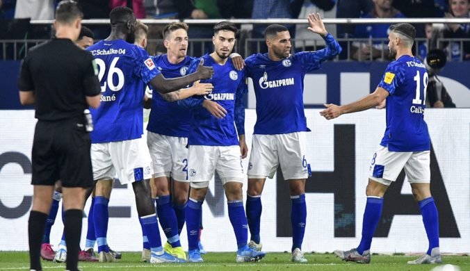 Paderborn a Schalke neskórovali, v Bundeslige víťazstvá domácich tímov