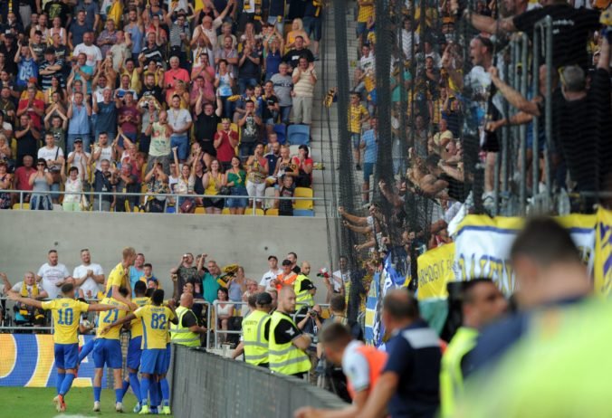 Trenčín vyrovnal na 1:1 aj 2:2, ale nakoniec prehral. Dunajská Streda doma nezaváhala