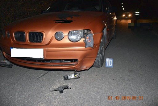 Foto: Polícia hľadá svedkov tragickej nehody, vodič BMW zrazil chodca