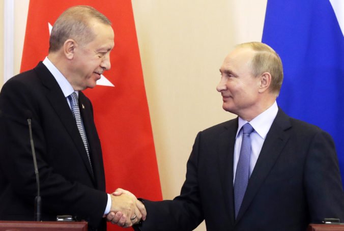 Erdogan a Putin uzavreli historickú dohodu, budú mať spoločné hliadky na hraniciach so Sýriou