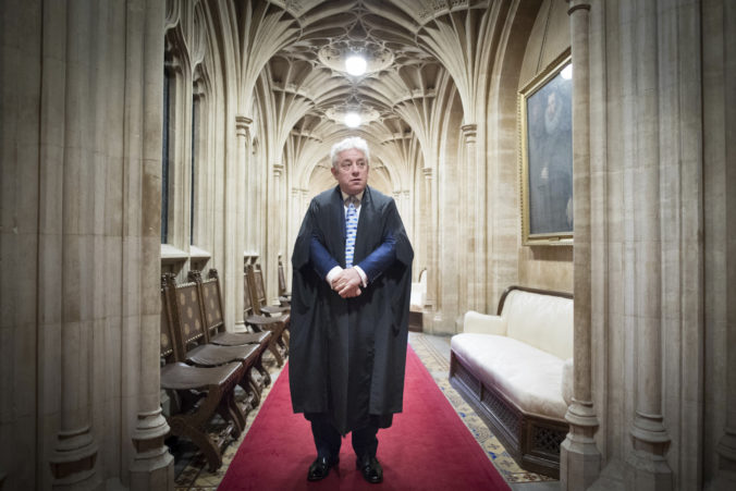Kontroverzný predseda parlamentu Bercow odchádza z funkcie, bol hrdinom oponentov brexitu