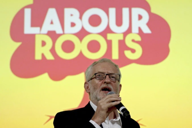 Labouristi odštartujú predvolebnú kampaň, nechcú sa zamerať len na brexit