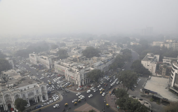 Súkromné autá môžu v Naí Dillí jazdiť len v určité dni, chcú zmierniť znečistenie ovzdušia
