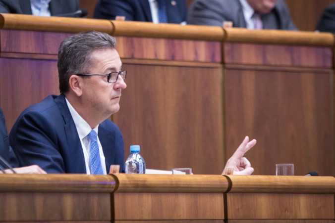 Martin Glváč odstupuje z postu podpredsedu parlamentu