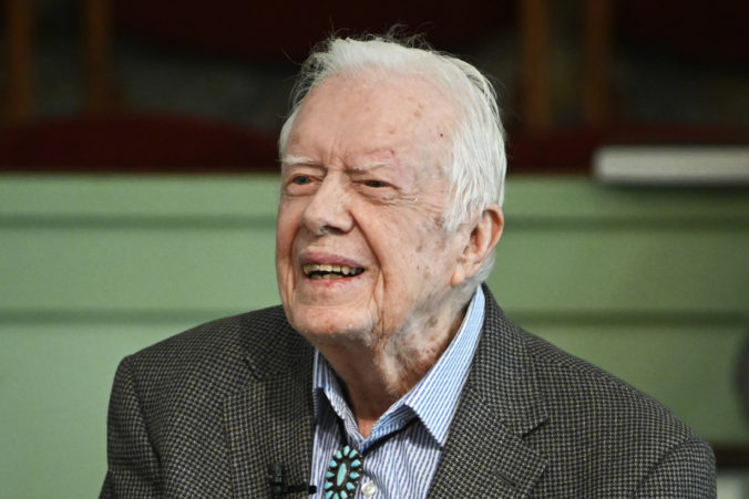 Americký exprezident Carter podstúpi operáciu, zákrok má zmierniť tlak na mozog