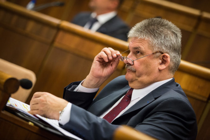Zoltán z prípadu vraždy Kuciaka viní ministra Richtera, že bral úplatky za povolenia pre cudzincov