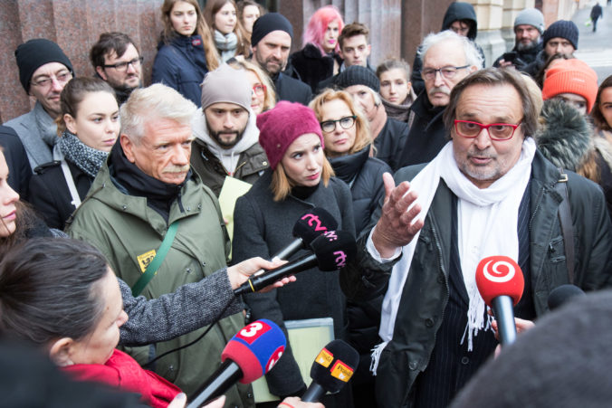 Členovia Činohry SND vyzývajú Laššákovú na verejné stretnutie, kritizujú odvolanie Vajdičku
