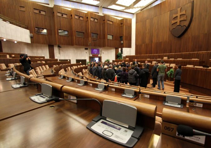 Parlament pri príležitosti 30. výročia Nežnej revolúcie otvorí svoje brány študentom