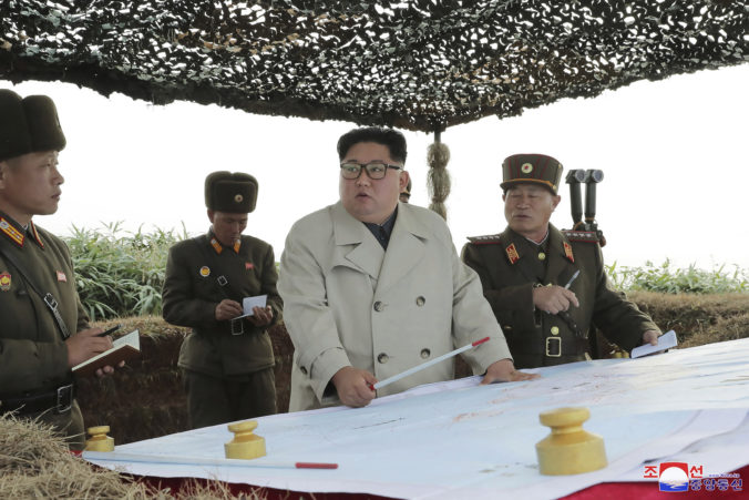Kim Čong-un nariadil delostrelecké cvičenia blízko spornej morskej hranice s Južnou Kóreou