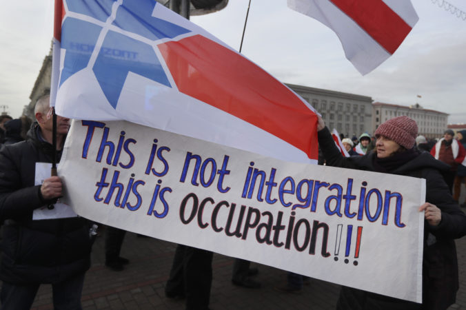 Opoziční demonštranti protestovali v Minsku proti užšej integrácii Bieloruska a Ruska