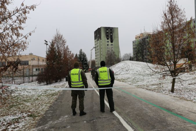 Polícia v súvislosti s výbuchom plynu v prešovskej bytovke zadržala podozrivé osoby