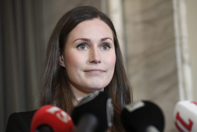 Sanna Marin sa stala najmladšou premiérkou na svete, fínsky parlament jej vyslovil dôveru