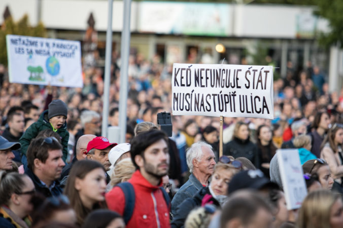 Nepodliehajte nenávisti a silným rečiam, varuje Za slušné Slovensko pred mítingami kotlebovcov