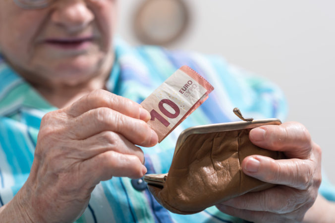 Vianočný príspevok dostal viac ako milión dôchodcov, niektorí si prilepšili aj o 200 eur