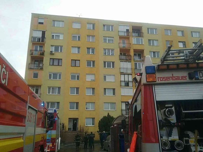 Hasiči zasahovali pri úniku plynu v Dunajskej Strede, evakuovali dva domové vchody