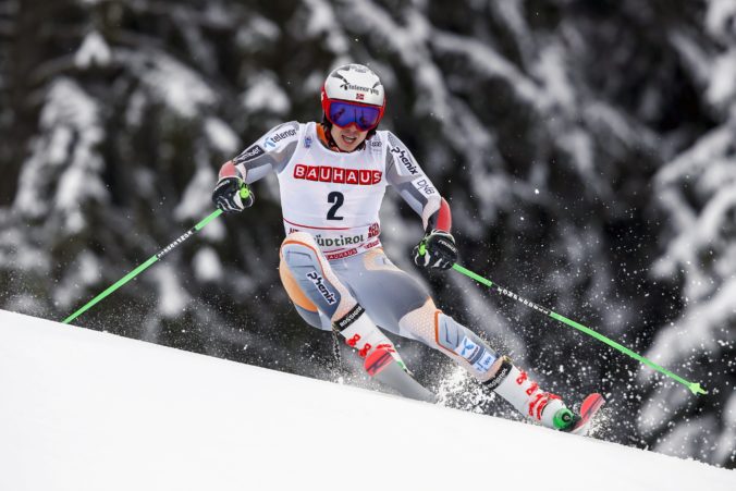 Kristoffersen vyhral obrovský slalom v talianskej Alta Badii, Adam Žampa získal štyri body