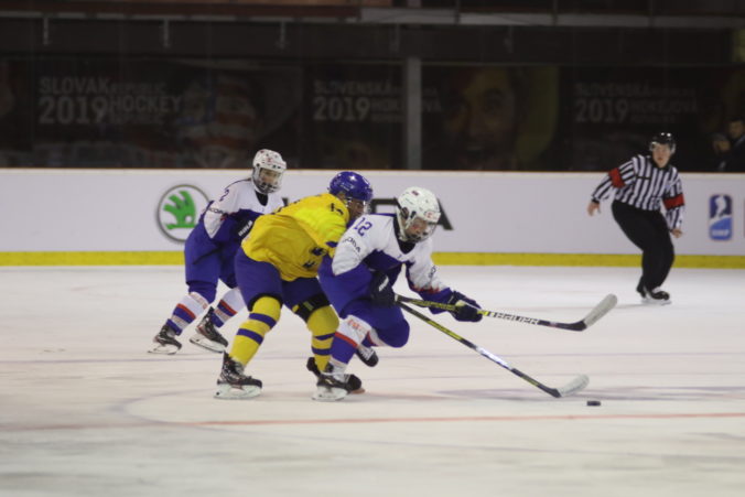 Slovenské hokejistky do 18 rokov začali MS proti Švédsku solídne, čaká ich dôležitý súboj