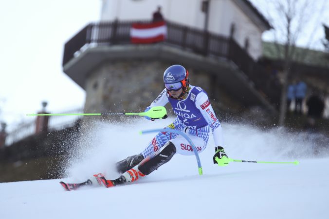 Petra Vlhová je druhá po 1. kole slalomu v Lienzi, od Shiffrinovej ju delí len 0,26 sekundy