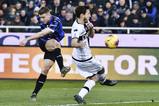 Atalanta deklasovala Kuckovu Parmu, Ibrahimovič nastúpil v Serie A ako náhradník