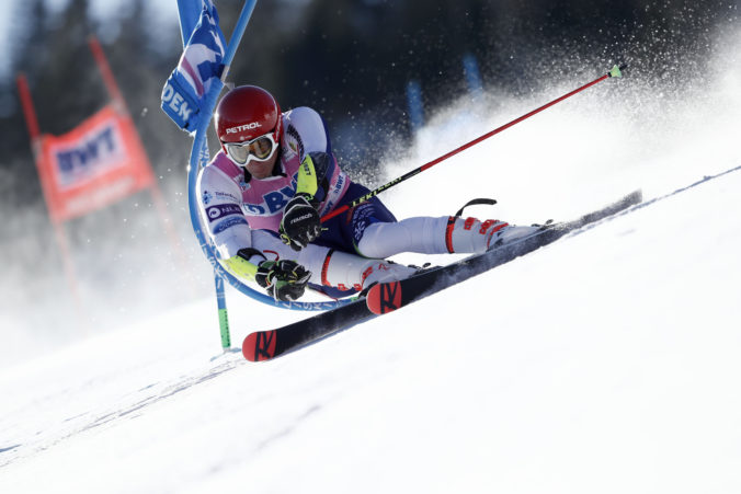 Kranjec vyhral obrovský slalom v Adelbodene, Žampovci nepostúpili do druhého kola