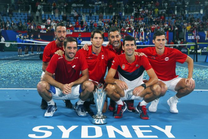 Srbsko je premiérovým víťazom ATP Cupu, pomohol aj triumf Djokoviča nad Nadalom (video)