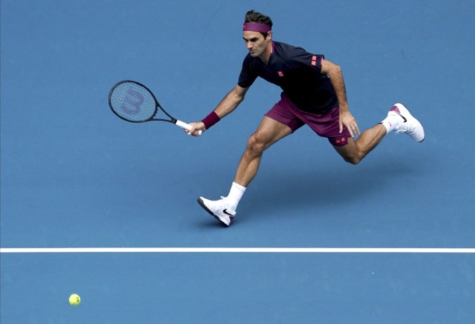 Roger Federer ovládol na Australian Open už 98. zápas vo dvojhre (video)