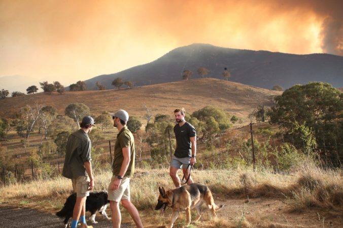 Lesný požiar v Austrálii sa vymkol kontrole a ohrozuje hlavné mesto Canberra