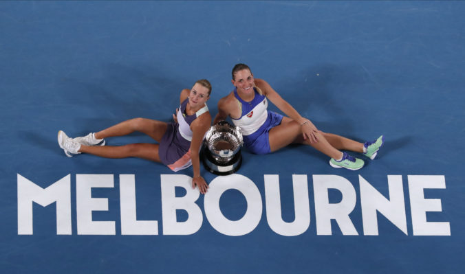 Babosová s Mladenovicovou ovládli finále debla na Australian Open (foto)