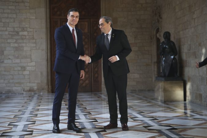 Katalánsko trvá na referende o osamostatnení, podľa Sáncheza by však porušilo španielsku ústavu