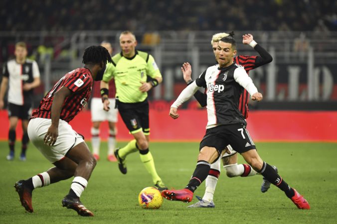 AC Miláno v prvom semifinále Coppa Italia neudržalo tesný náskok, za Juventus vyrovnal Ronaldo (video)