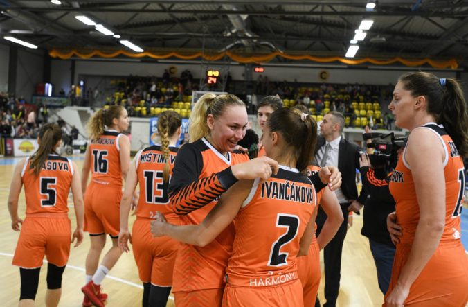 MBK Ružomberok vyhral Slovenský pohár v basketbale žien, medzi mužmi triumfovala BC Prievidza