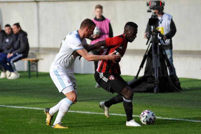 Žilina zvíťazila 3:0, Slovan remizoval v Trnave a Dunajská Streda neskórovala