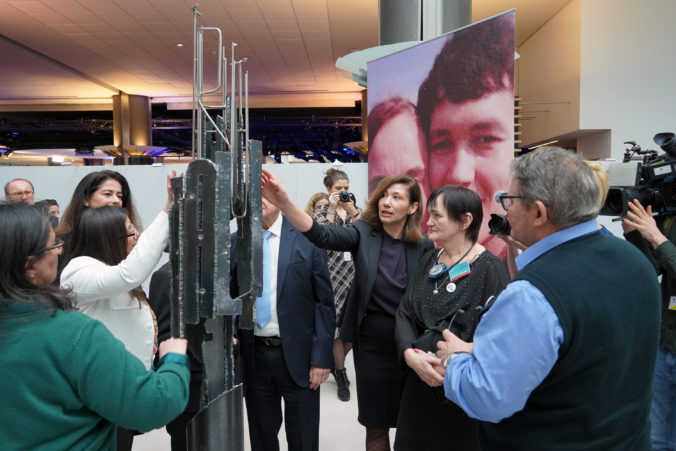 V Európskom parlamente odhalili pamätník slovenského novinára so snúbenicou a aj maltskej novinárky