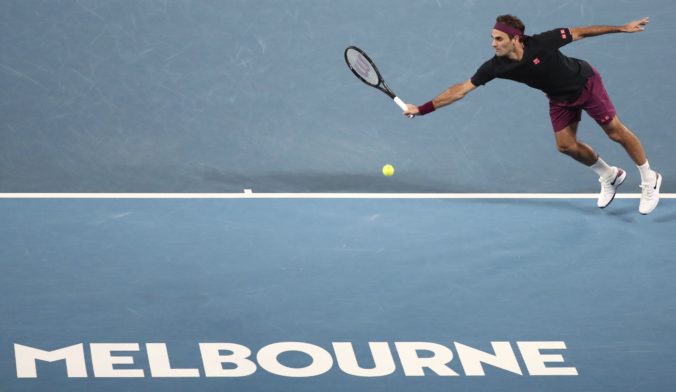 Roger Federer podstúpil artroskopiu kolena, vynechá prestížne turnaje v USA aj Roland Garros