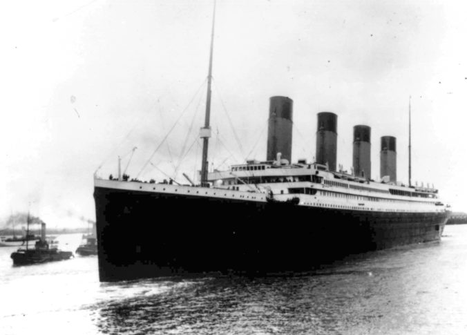 Americká firma požaduje vstup do vraku Titanicu, chce zachrániť Marconiho telegraf