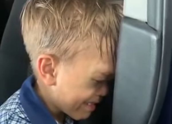 Matka zverejnila srdcervúce video so šikanovaným chlapcom, zareagovali aj viaceré celebrity