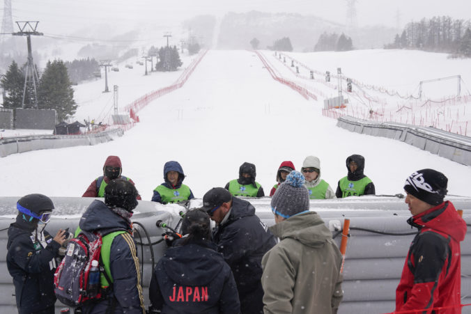 Slalom Svetového pohára bol zrušený pre hmlu a silný vietor, Žampa márne čakal na začiatok pretekov