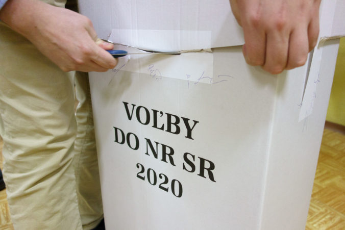 Volebná účasť sa zvýšila, podľa Slosiarika pomohla mobilizácia prvovoličov aj Slovákov v zahraničí