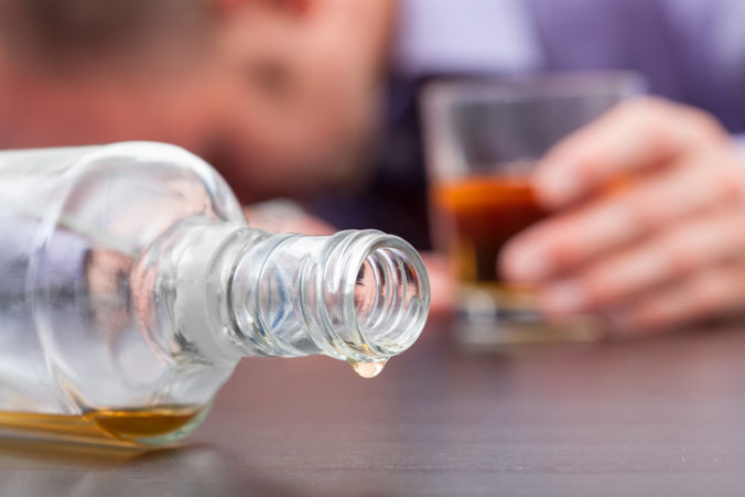 Neobyčajne mierna zima v Rusku má jedno pozitívum, klesol počet úmrtí v dôsledku alkoholu