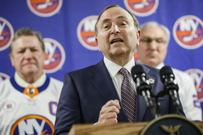 Vedenie NHL uvažuje nad uzatvorením šatní pred novinármi z obáv pred koronavírusom